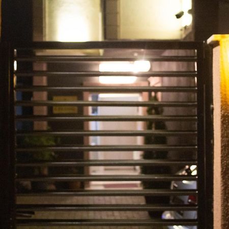 Hotel Living Suto Orizari Ngoại thất bức ảnh