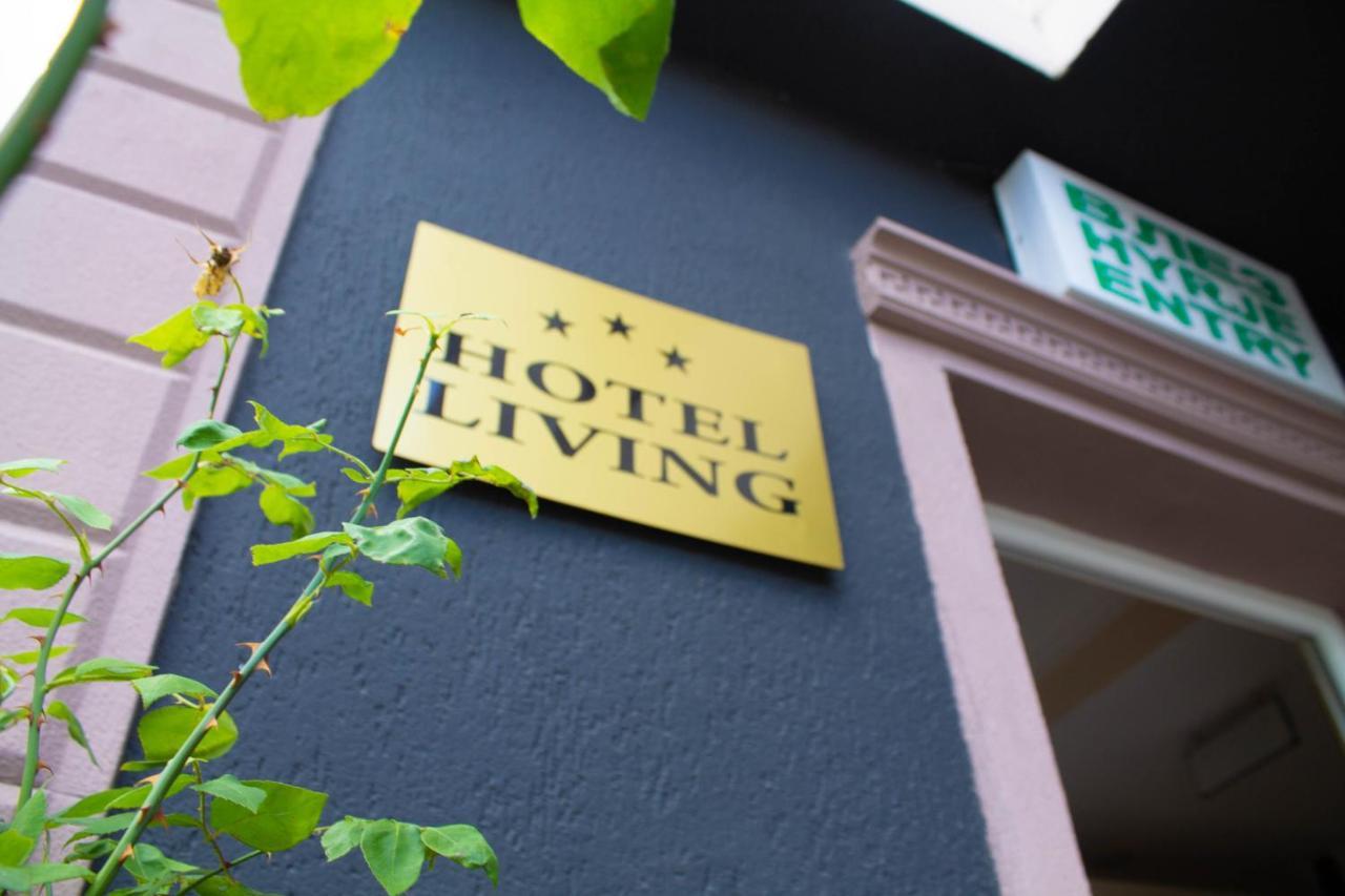 Hotel Living Suto Orizari Ngoại thất bức ảnh